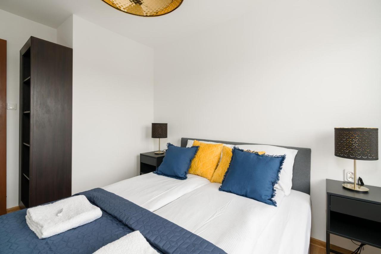 Dąbrowskiego By Renters * Poznań